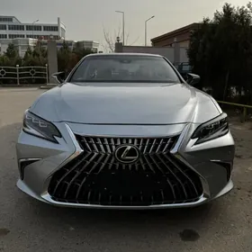 Lexus ES 350 2022