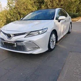 Toyota Camry 2018