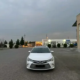 Toyota Camry 2015