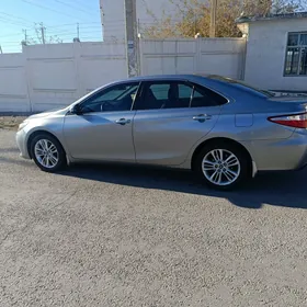 Toyota Camry 2015