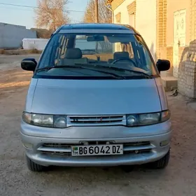 Toyota Previa 1993