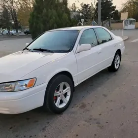 Toyota Camry 1999