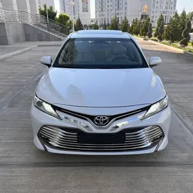 Toyota Camry 2020