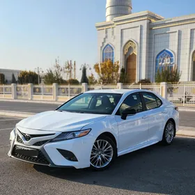 Toyota Camry 2020