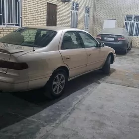 Toyota Camry 1998