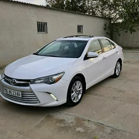 Toyota Camry 2015