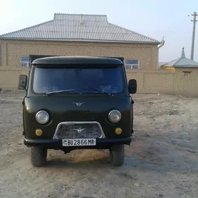 UAZ Profi 1980