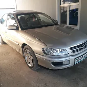 Opel Omega 2000