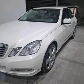 Mercedes-Benz E350 2011