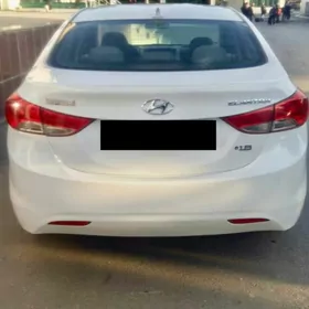 Hyundai Elantra 2011