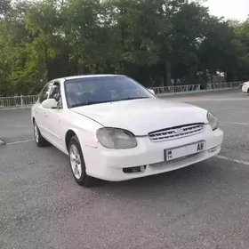 Hyundai Sonata 2000