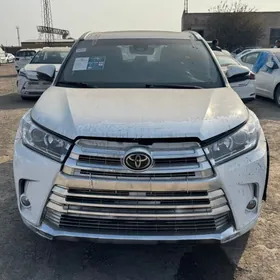 Toyota Highlander 2019