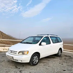 Toyota Sienna 2000