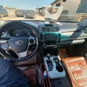 Toyota Camry 2012