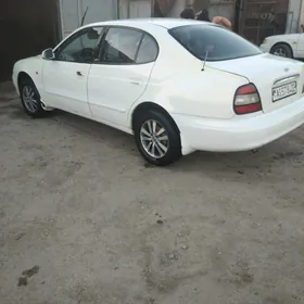 Daewoo Leganza 1998