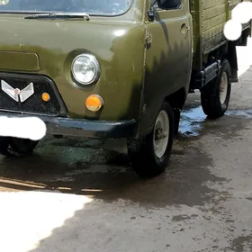 UAZ 452 1989