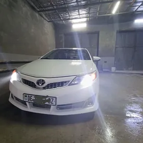 Toyota Camry 2012