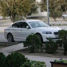 BMW 530 2011