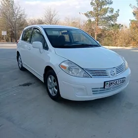 Nissan Versa 2010