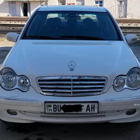 Mercedes-Benz C-Class 2005