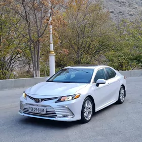 Toyota Camry 2020