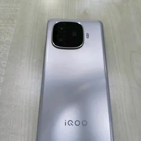 Vivo IQOO Z9 Turbo+