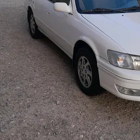 Toyota Camry 2001