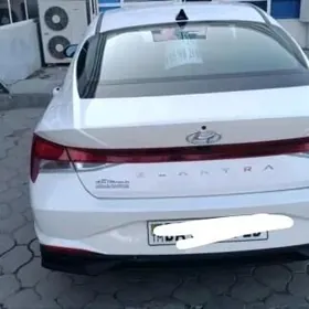 Hyundai Elantra 2021