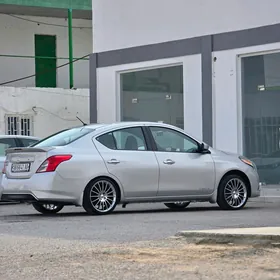 Nissan Versa 2018