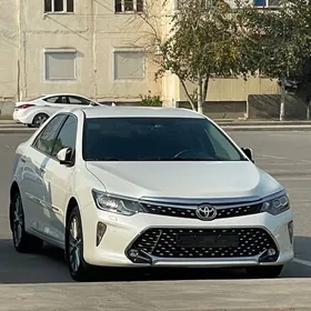 Toyota Camry 2017