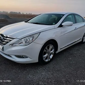 Hyundai Sonata 2011