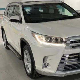 Toyota Highlander 2019