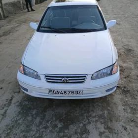 Toyota Camry 2001