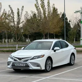 Toyota Camry 2020