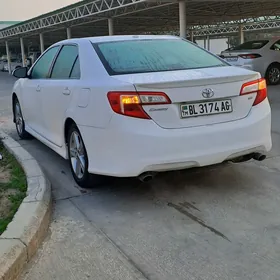 Toyota Camry 2012