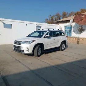 Toyota Highlander 2019