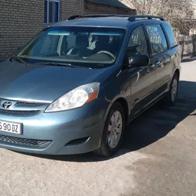 Toyota Sienna 2009