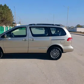 Toyota Sienna 2002