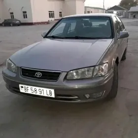 Toyota Camry 2001