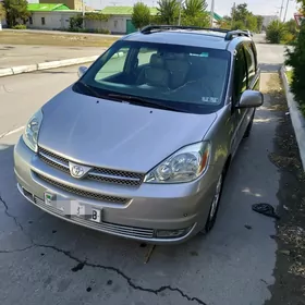 Toyota Sienna 2004