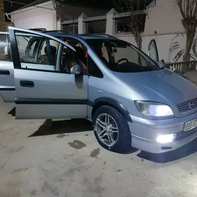 Opel Zafira 2001