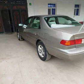 Toyota Camry 2000