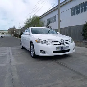 Toyota Camry 2010