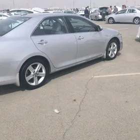 Toyota Camry 2012