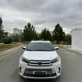 Toyota Highlander 2019