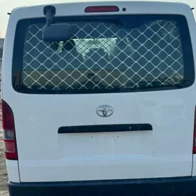 Toyota Hiace 2019