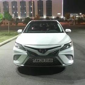 Toyota Camry 2018