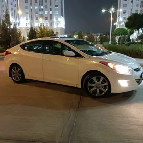 Hyundai Elantra 2013