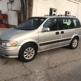 Opel Sintra 1999