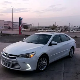 Toyota Camry 2017